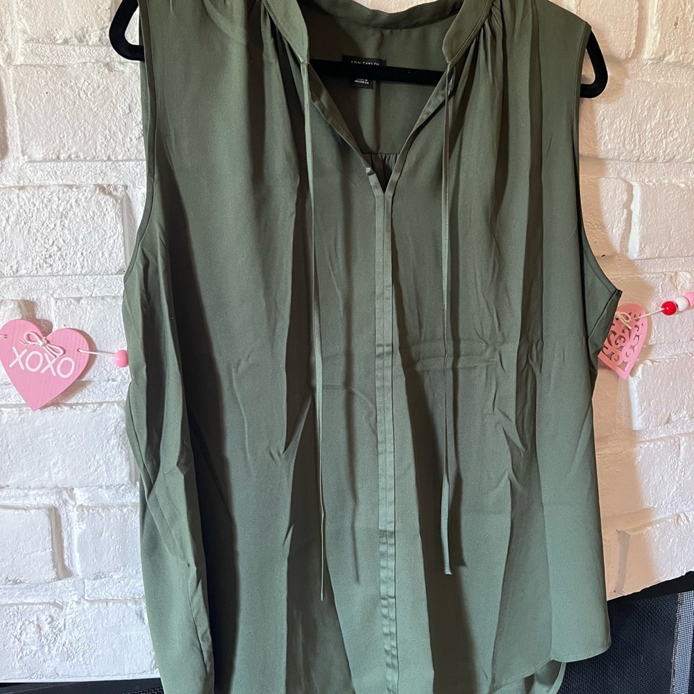 Ann Taylor Tie Neck Shell, Size XL